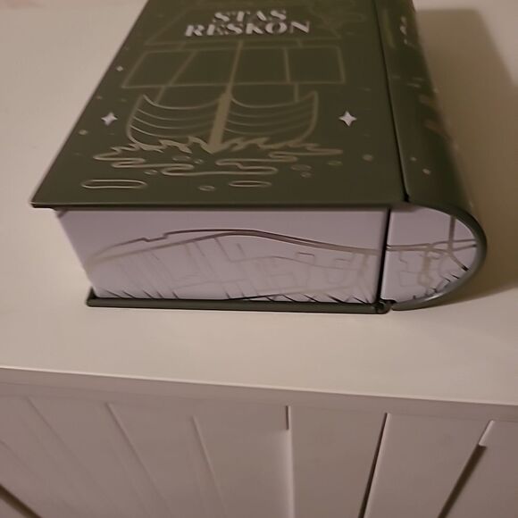 Tin Box  - Picture 5 of 8